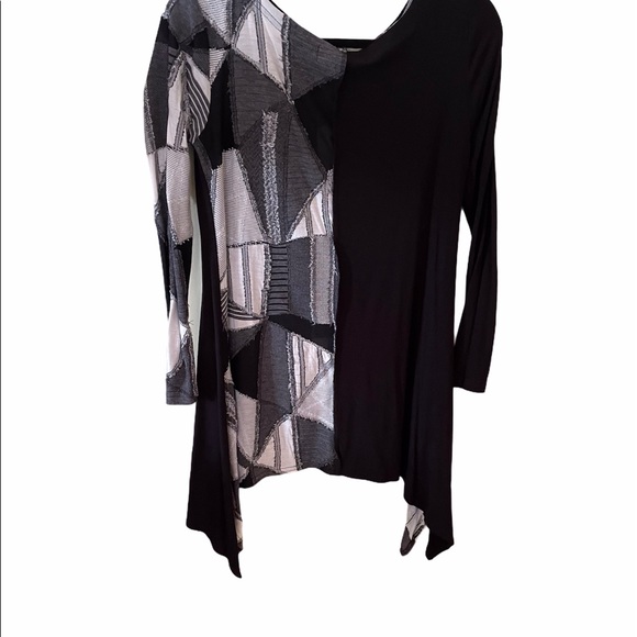 One-of-a-kind tunic: easy, standout style - Picture 2 of 8